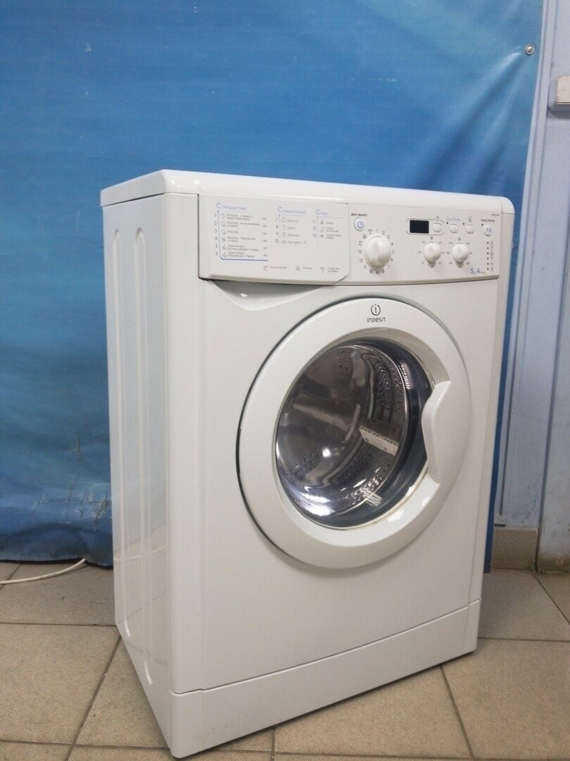 Стиральная машина Indesit IWSC 61051 ECO