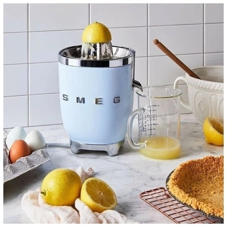 Соковыжималка Smeg CJF01RDEU